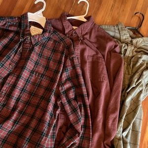 Bundle of mens flannel.